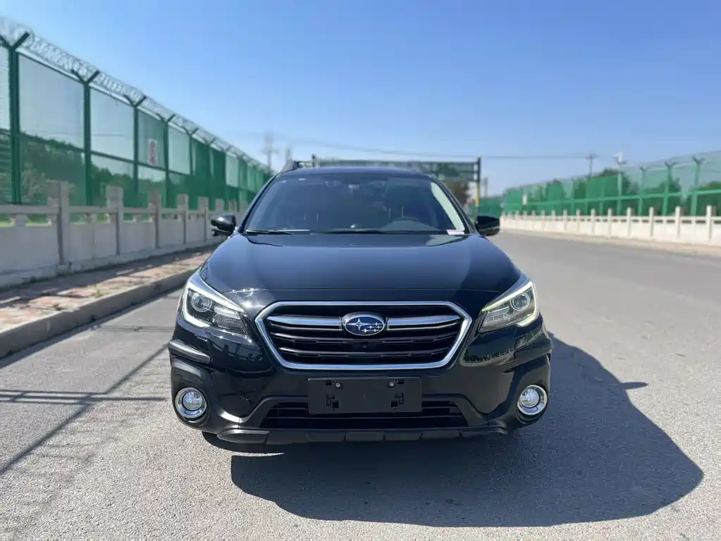 Subaru Outback — фото 2