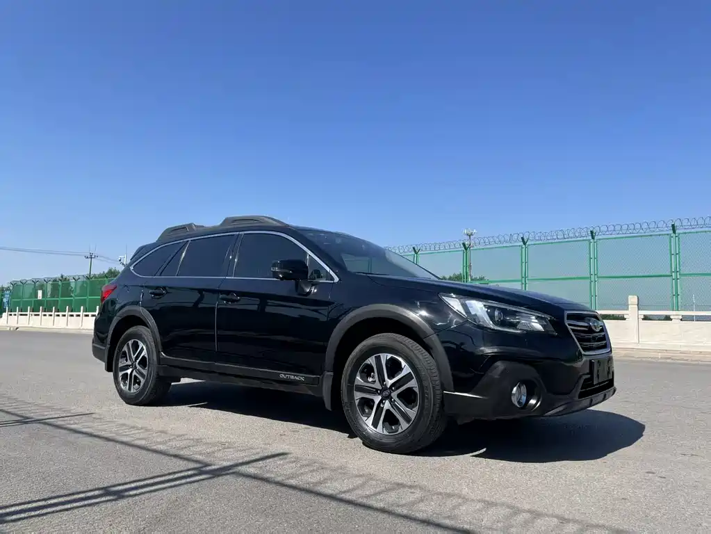 Subaru Outback — фото 3