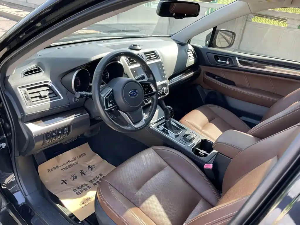 Subaru Outback — фото 4