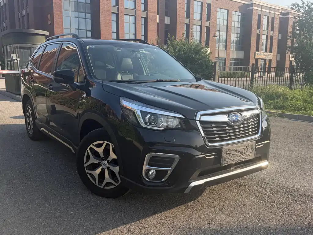 Subaru Forester — фото 3