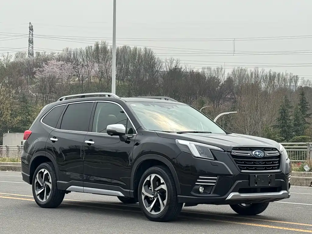 Subaru Forester — фото 3