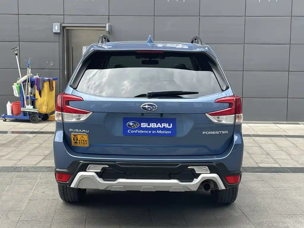 Subaru Forester — фото 9