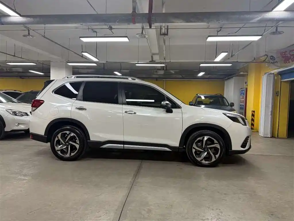 Subaru Forester — фото 5