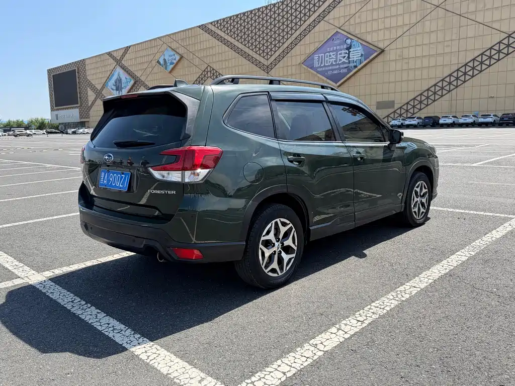 Subaru Forester — фото 4