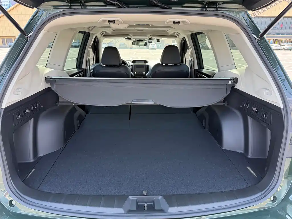 Subaru Forester — фото 7