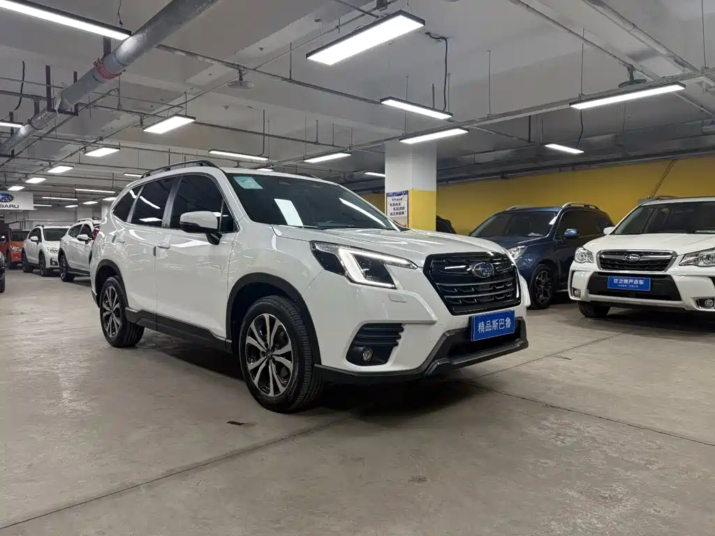 Subaru Forester — фото 3