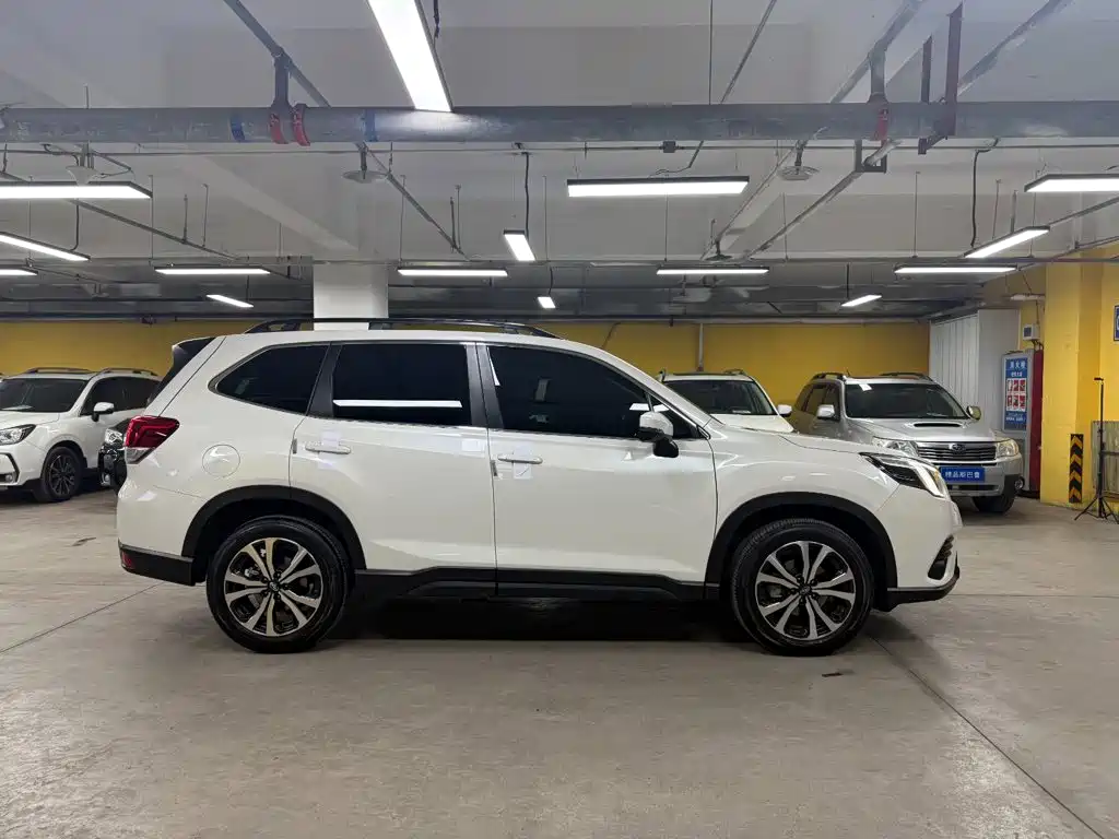 Subaru Forester — фото 5