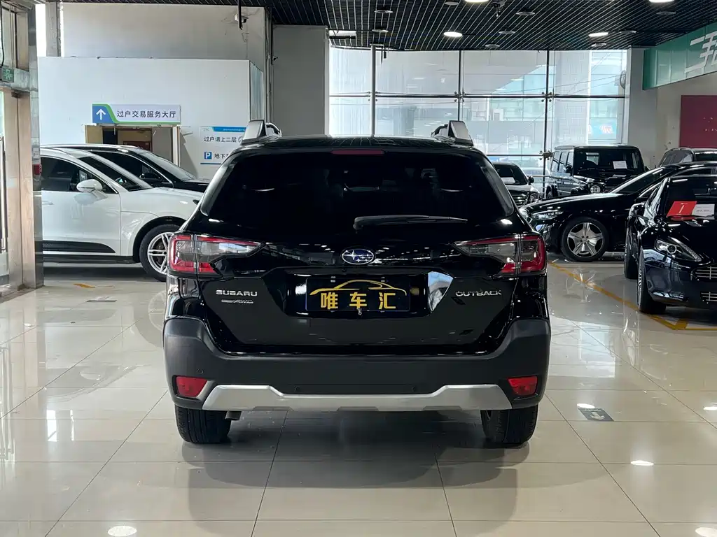Subaru Outback — фото 5