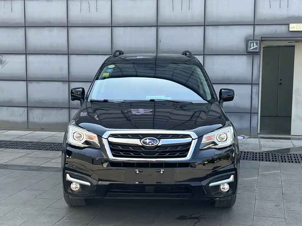 Subaru Forester — фото 2