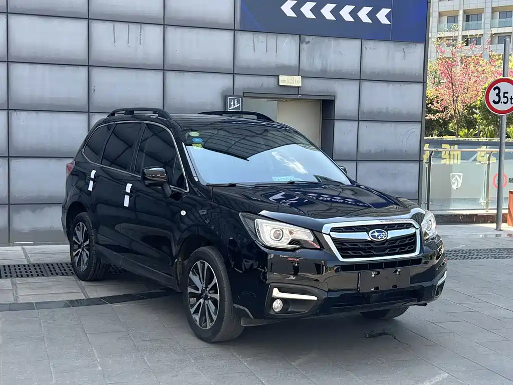 Subaru Forester — фото 3