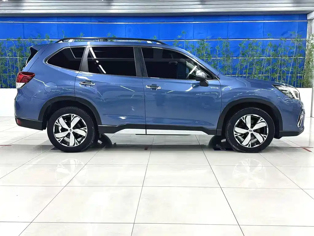 Subaru Forester — фото 4