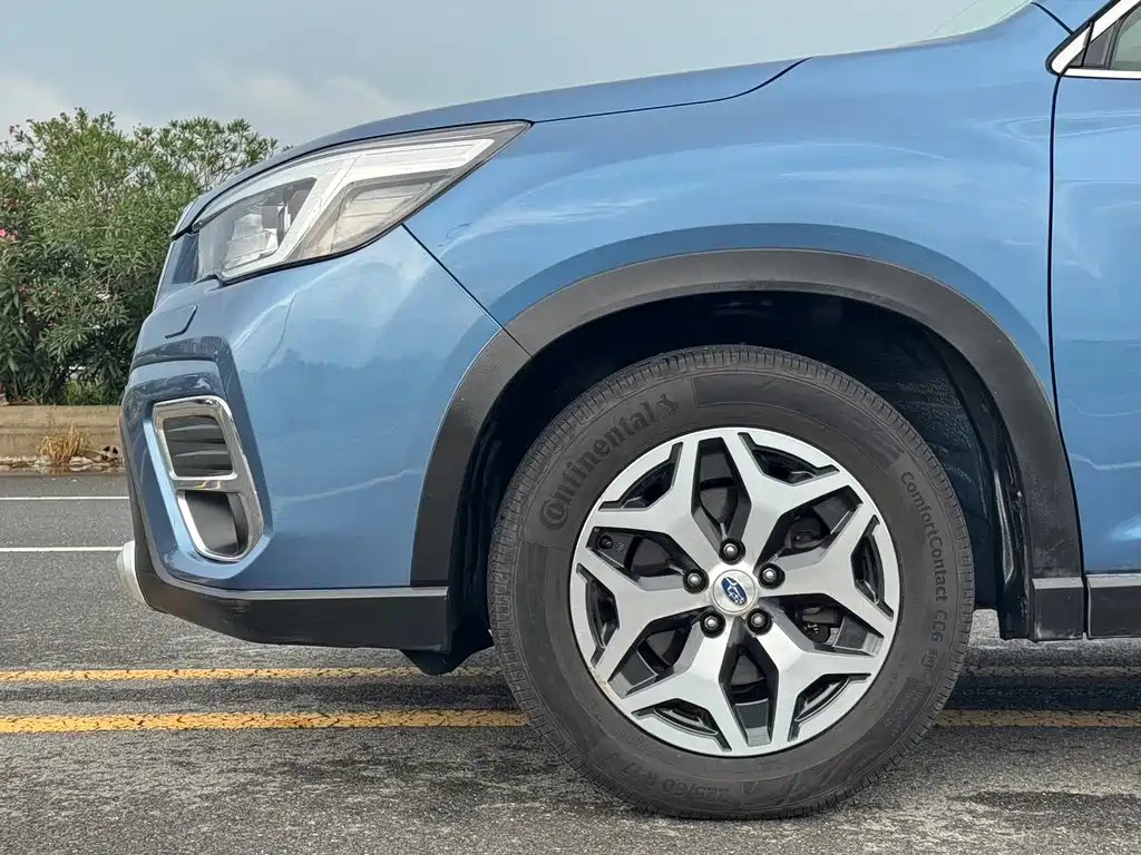 Subaru Forester — фото 6