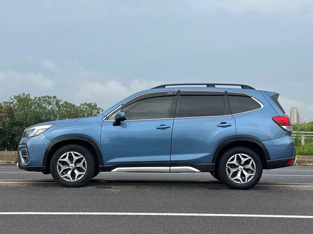 Subaru Forester — фото 7