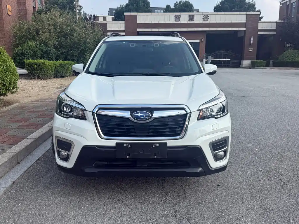 Subaru Forester — фото 2