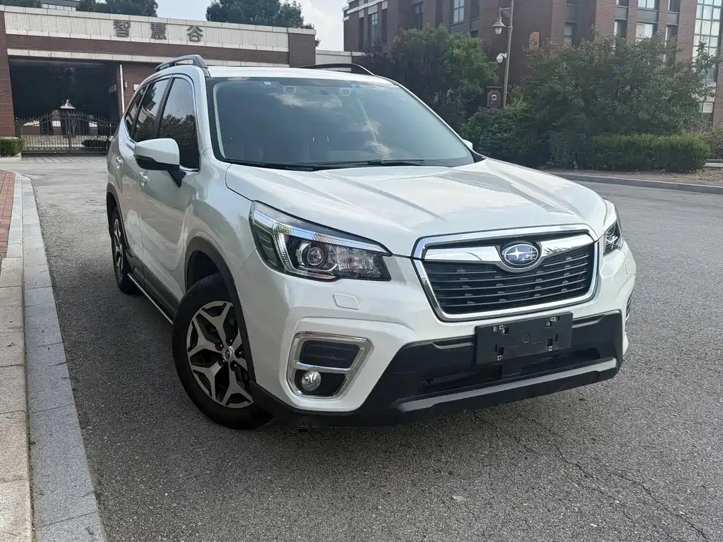 Subaru Forester — фото 3