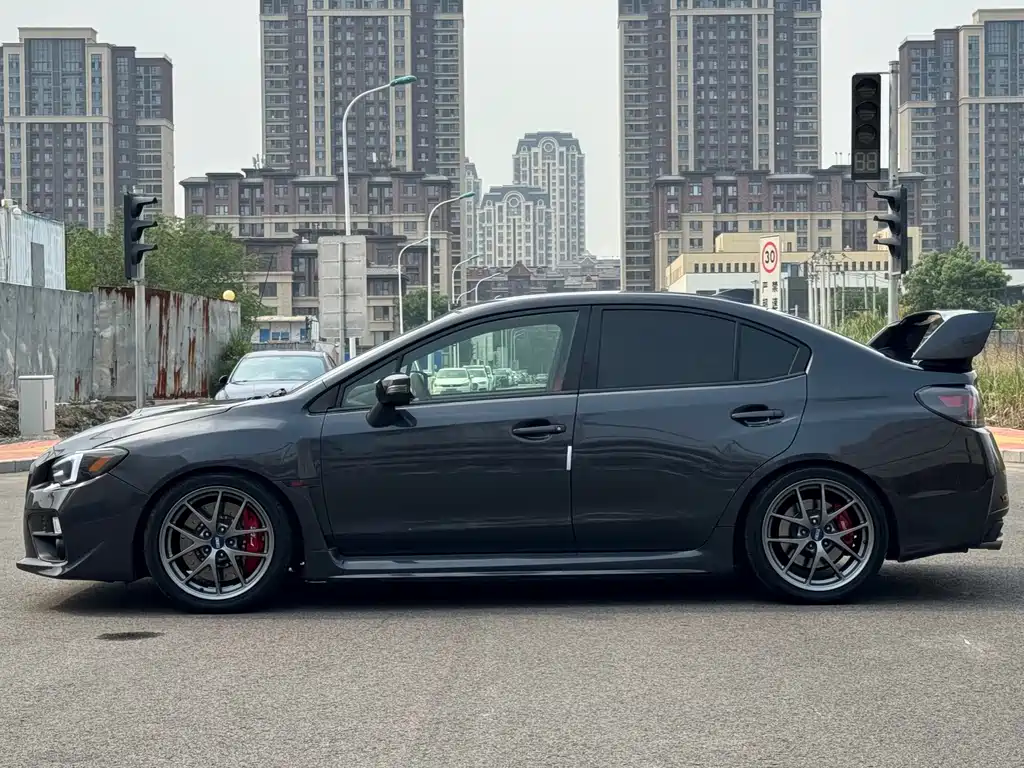Subaru Impreza — фото 9