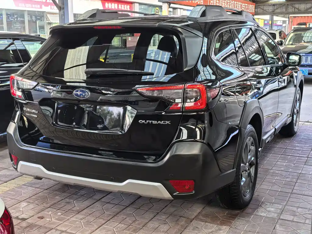 Subaru Outback — фото 3