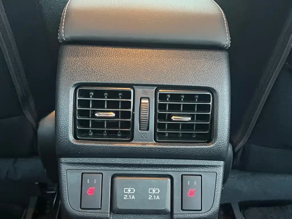 Subaru Legacy — фото 26