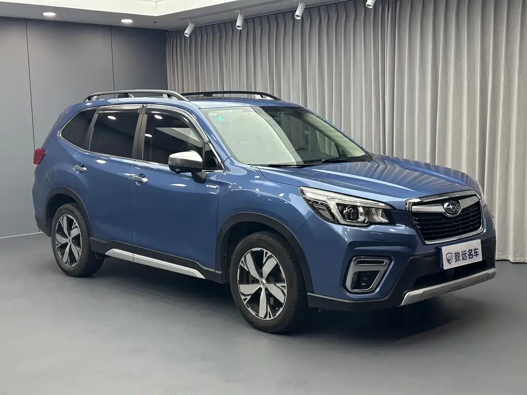 Subaru Forester — фото 3