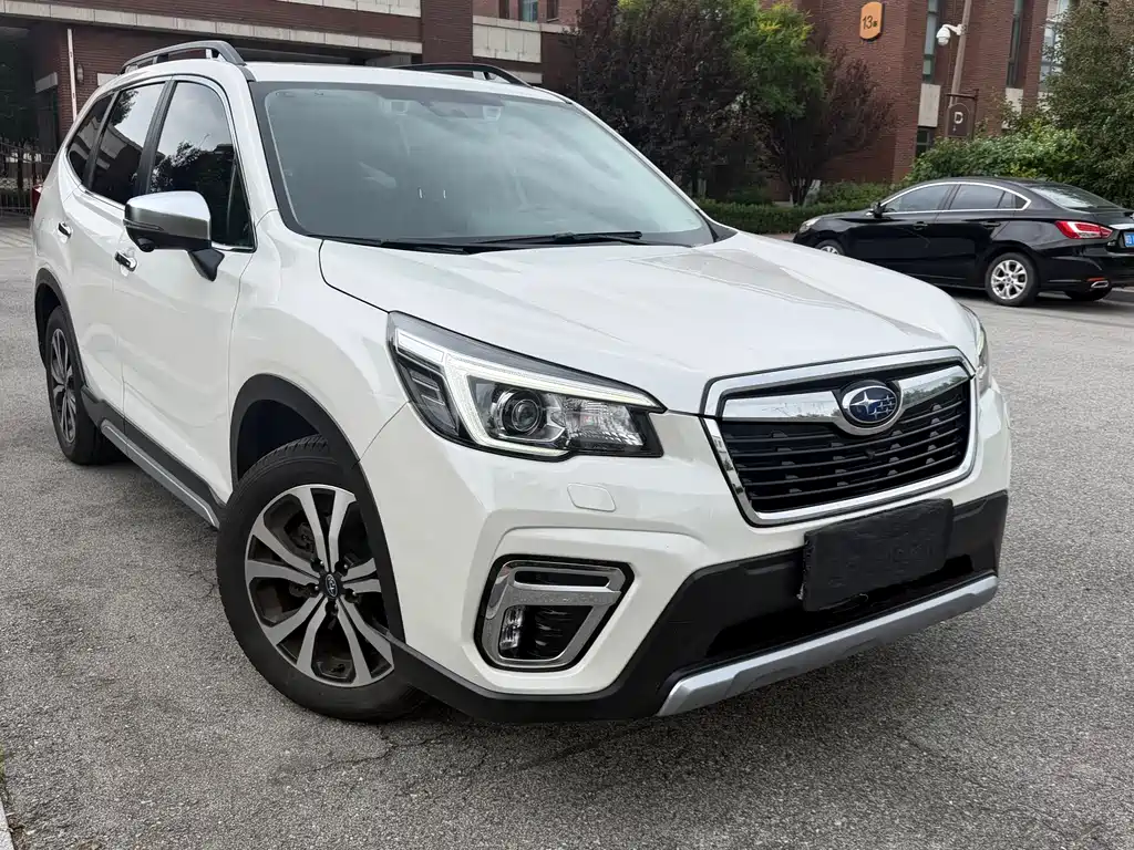 Subaru Forester — фото 3