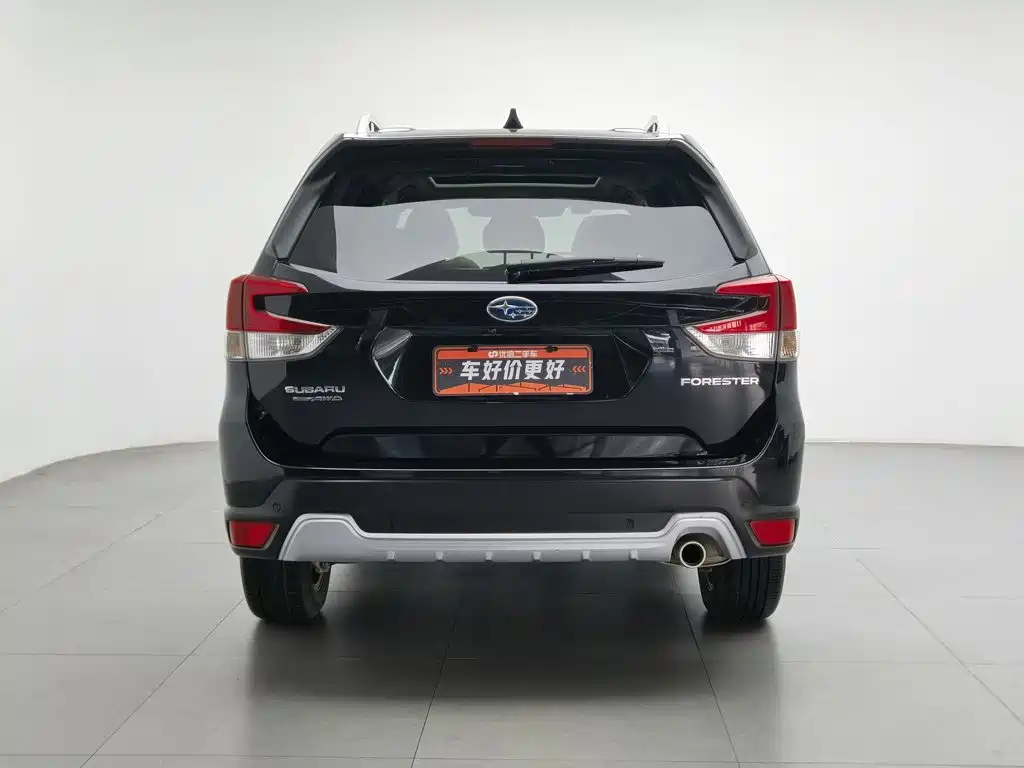 Subaru Forester — фото 4