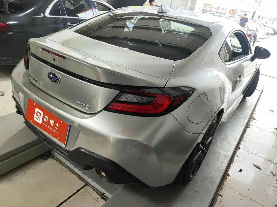 Subaru BRZ — фото 2