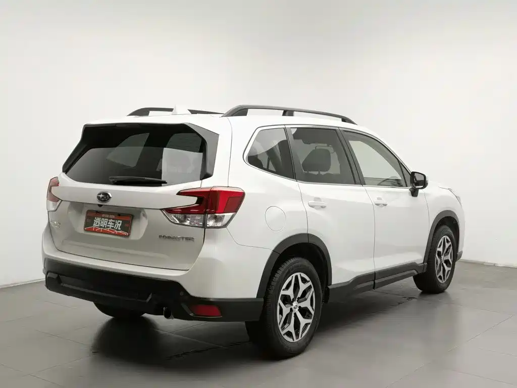Subaru Forester — фото 2