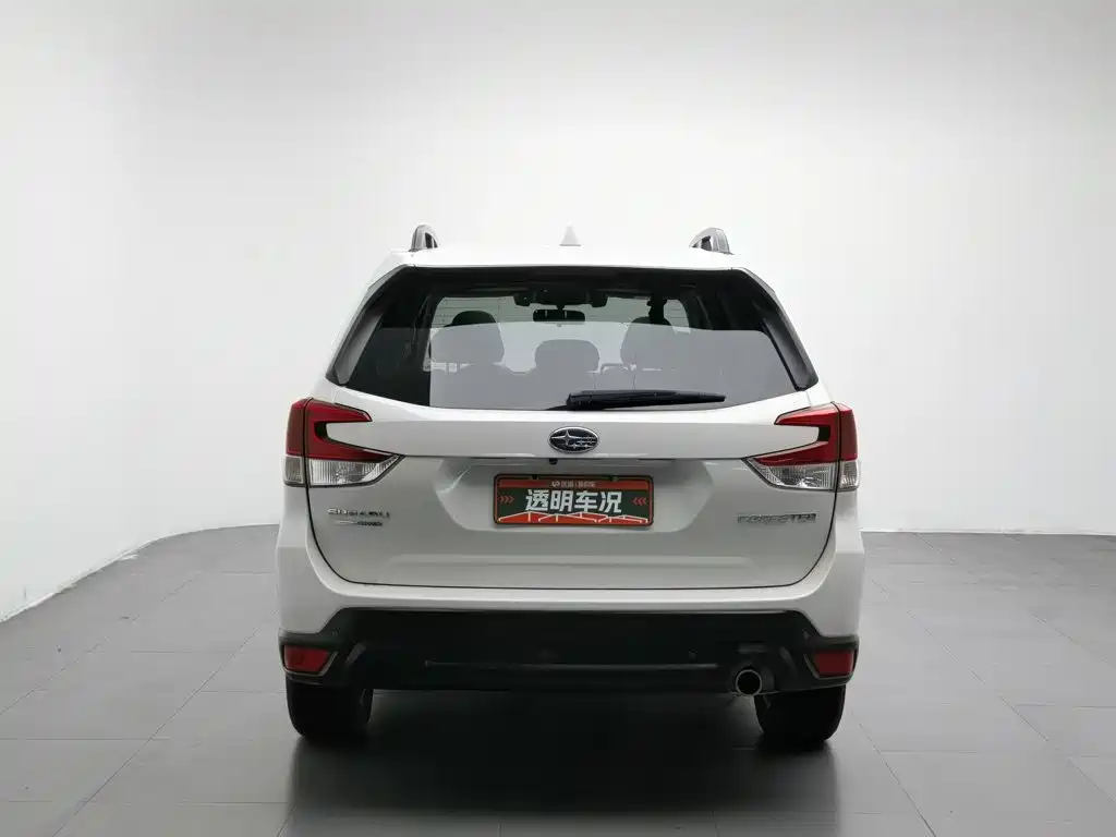 Subaru Forester — фото 4