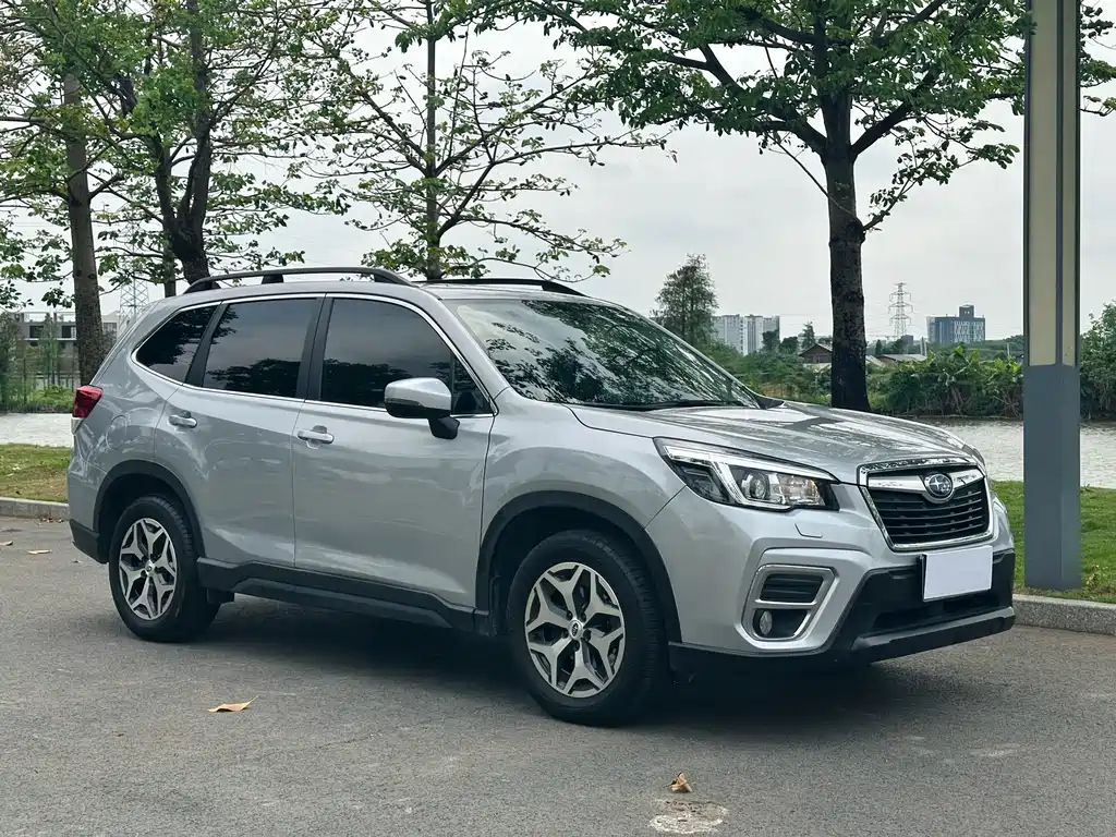 Subaru Forester — фото 3
