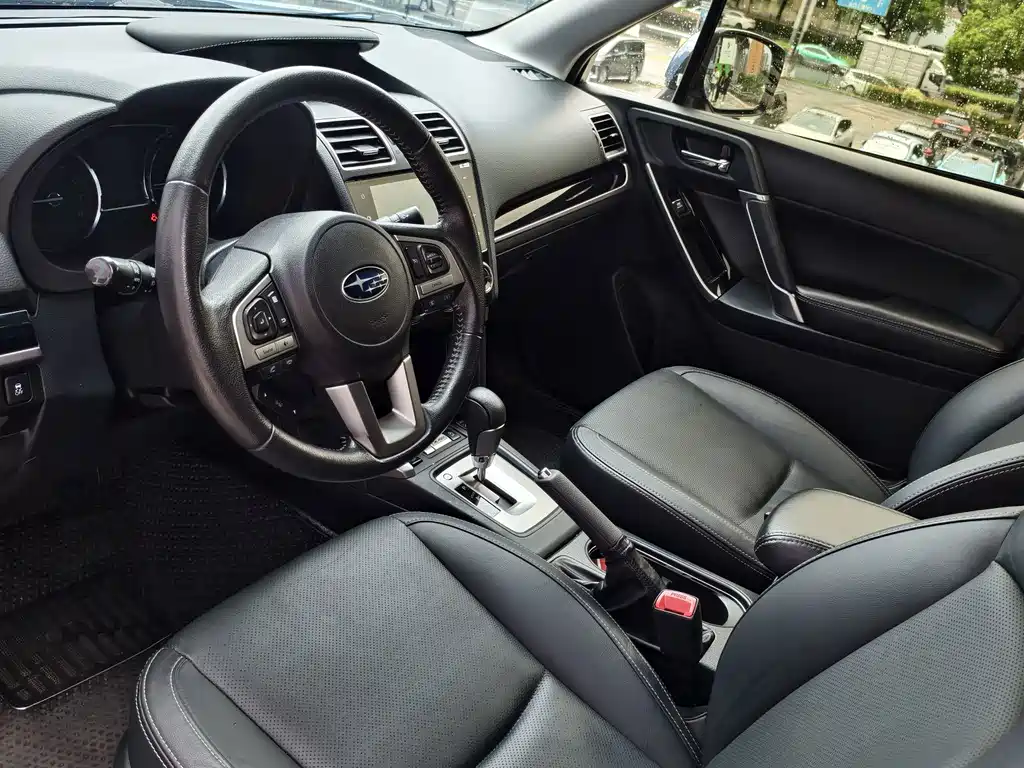 Subaru Forester — фото 8