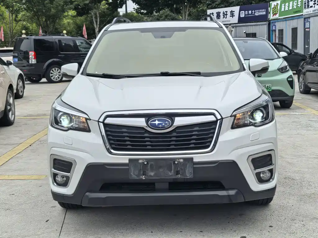 Subaru Forester — фото 2