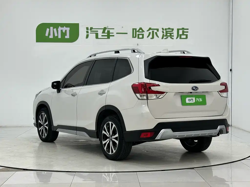 Subaru Forester — фото 4