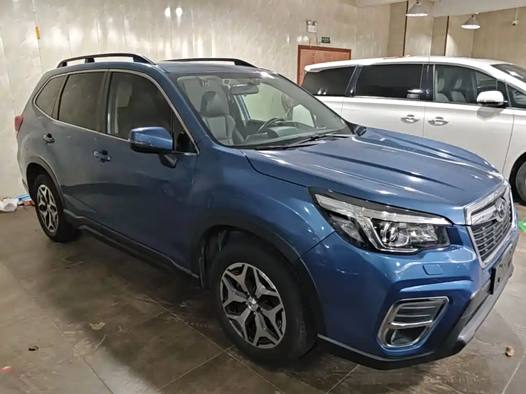 Subaru Forester — фото 4