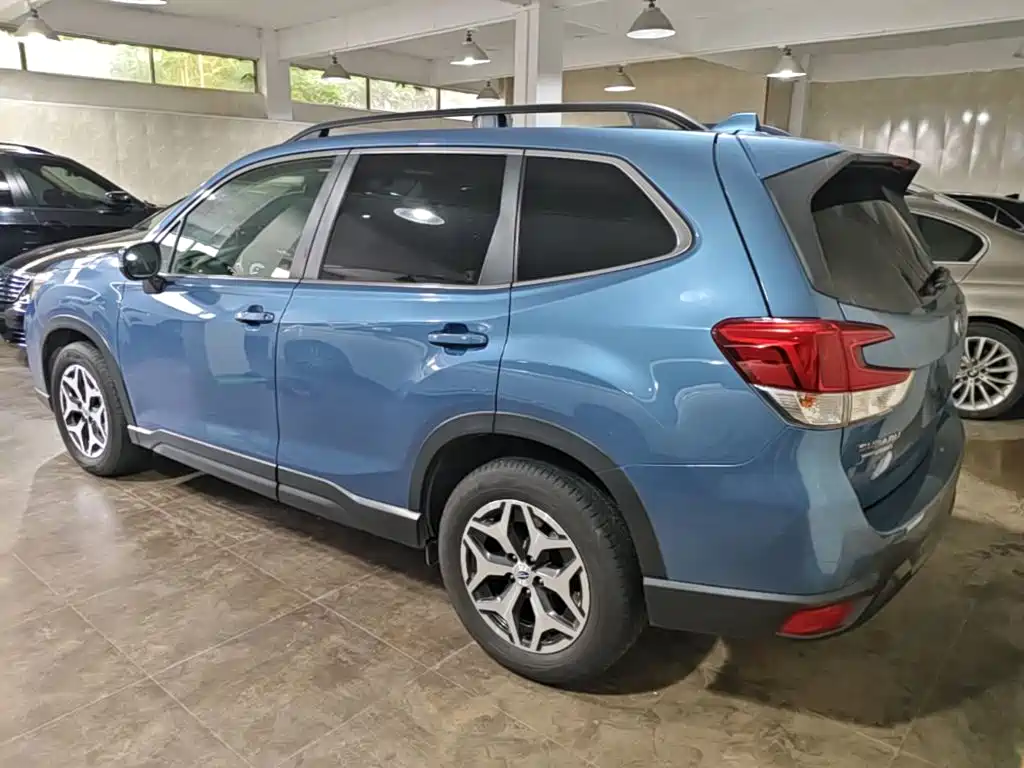 Subaru Forester — фото 5