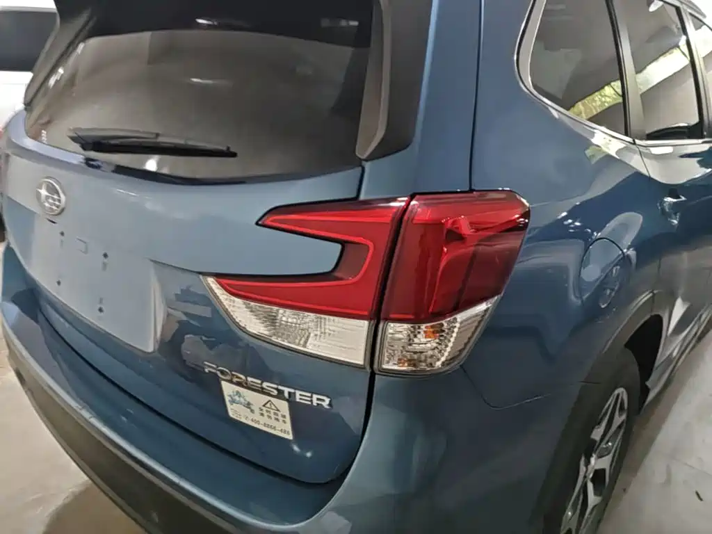 Subaru Forester — фото 8