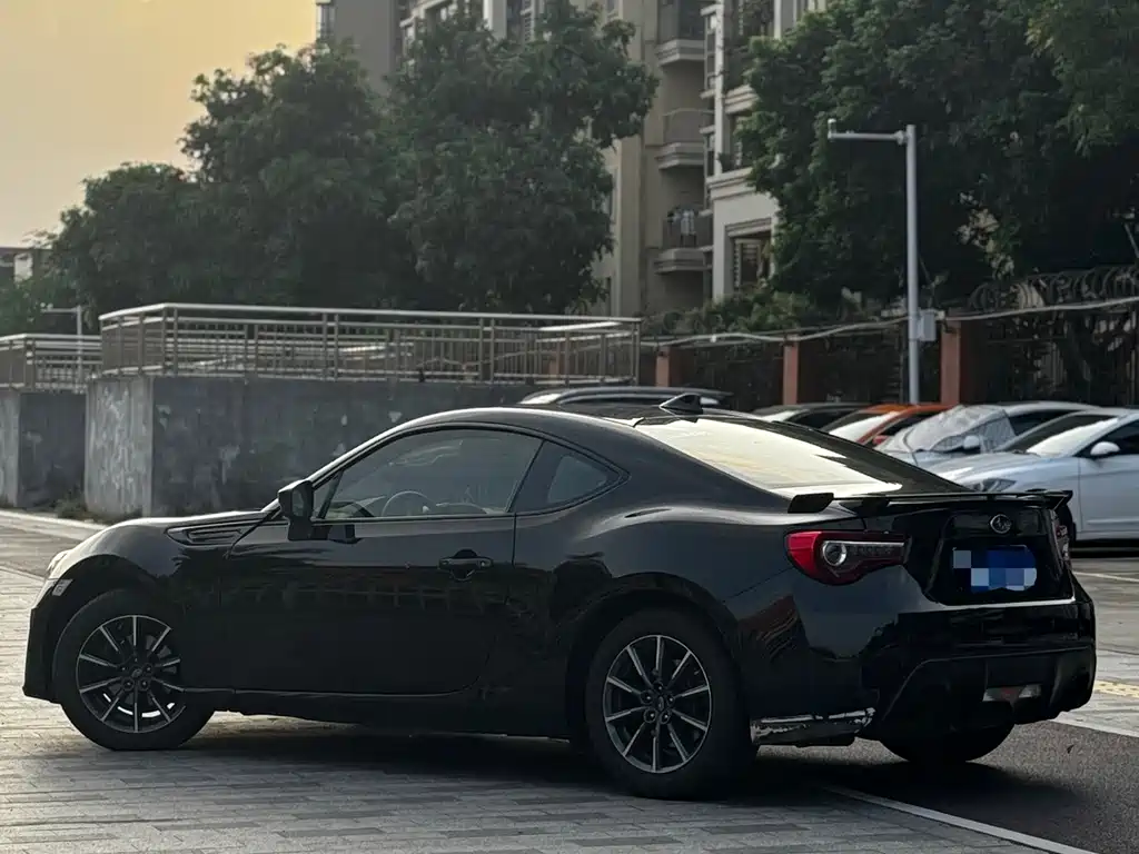 Subaru BRZ — фото 2