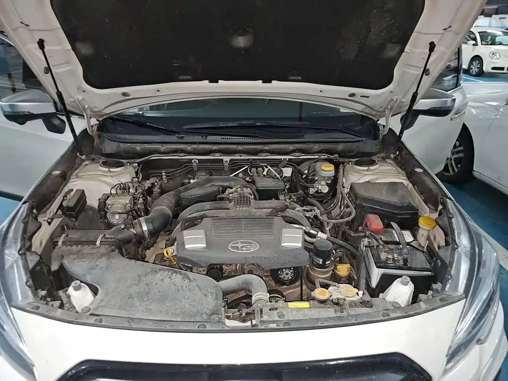 Subaru Outback — фото 11