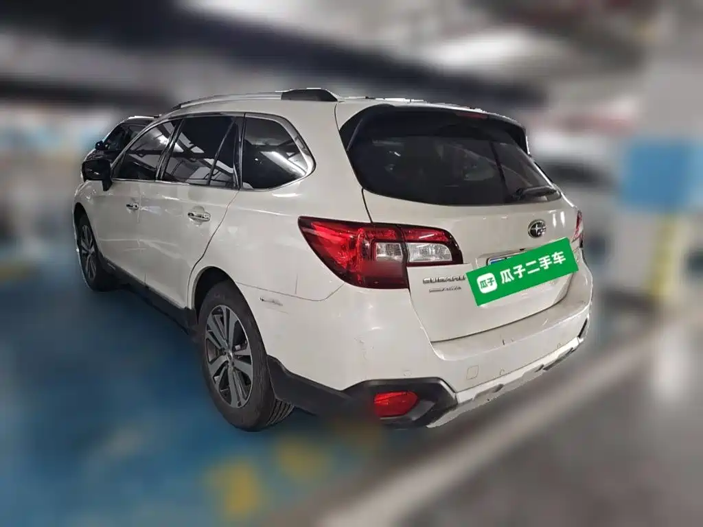 Subaru Outback — фото 25