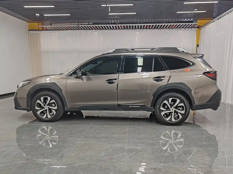 Subaru Outback — фото 3