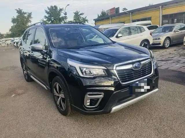 Subaru Forester — фото 4