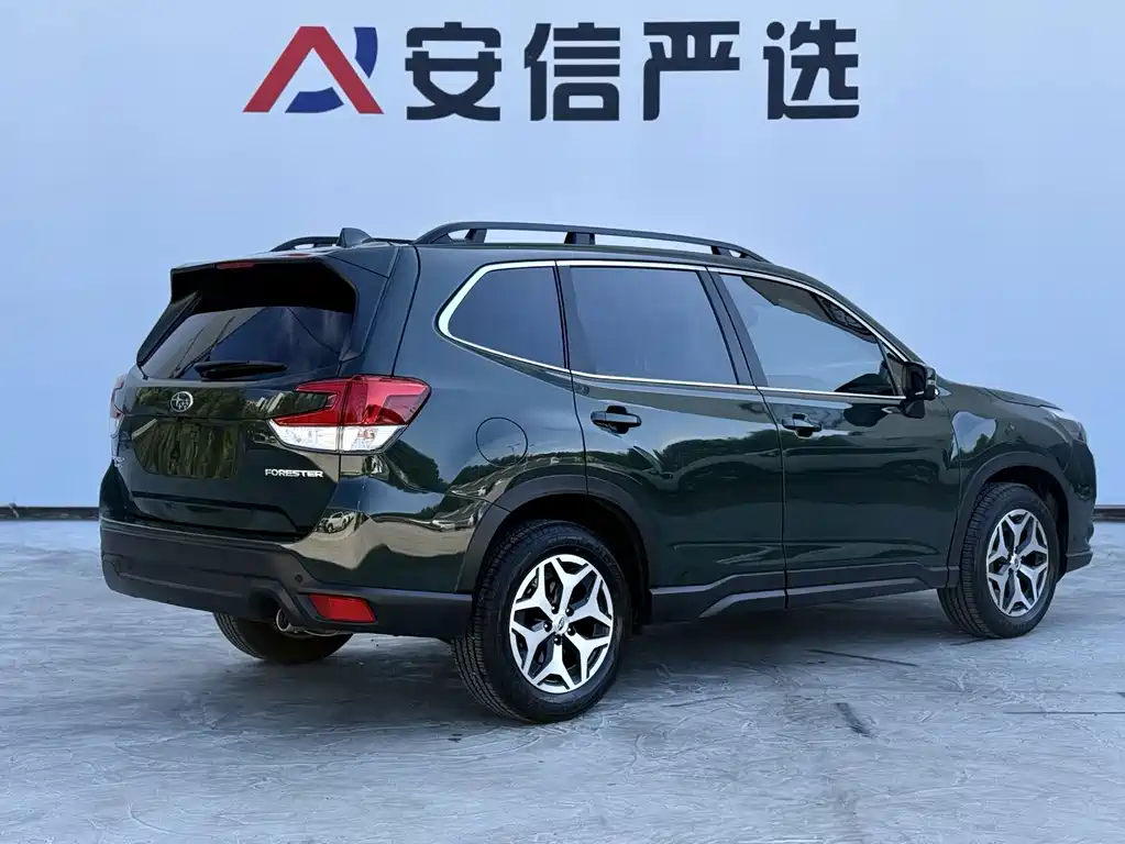 Subaru Forester — фото 4