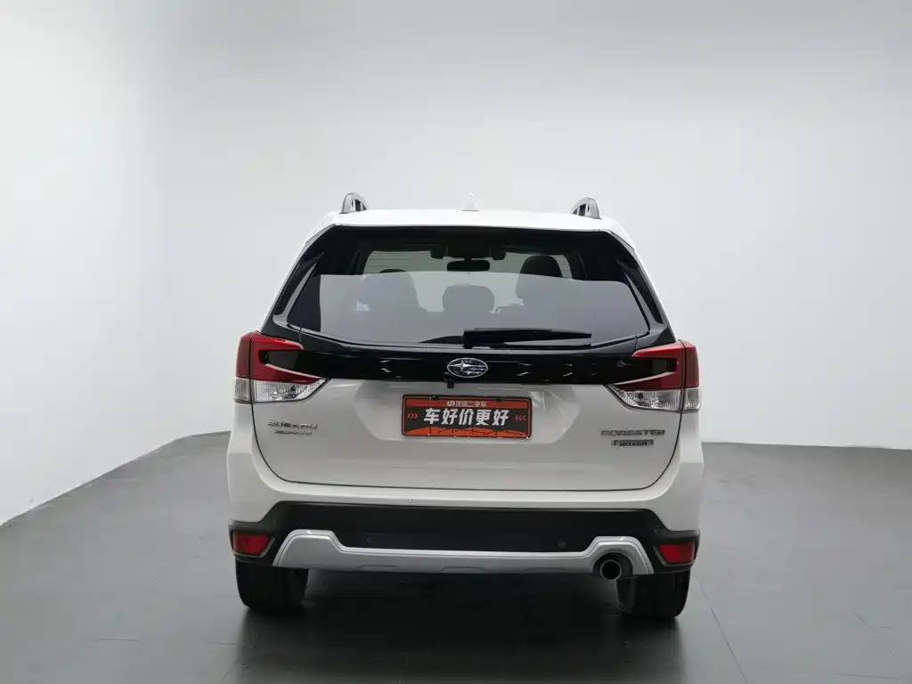 Subaru Forester — фото 4