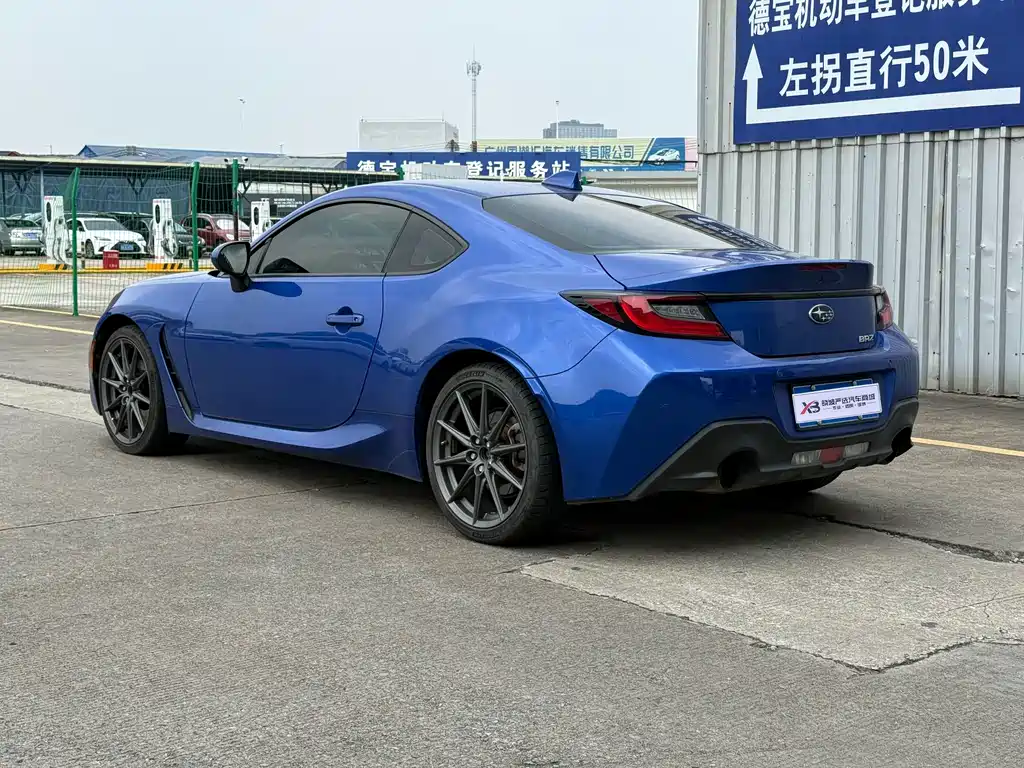 Subaru BRZ — фото 4