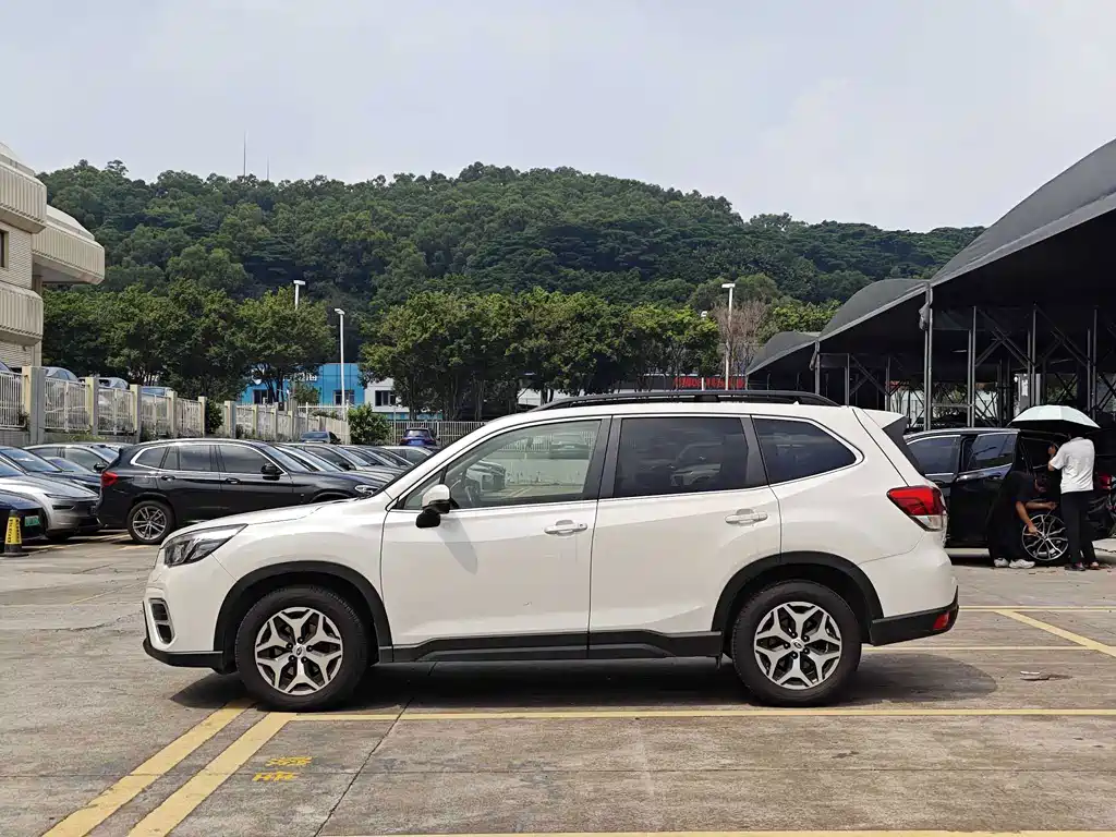 Subaru Forester — фото 3