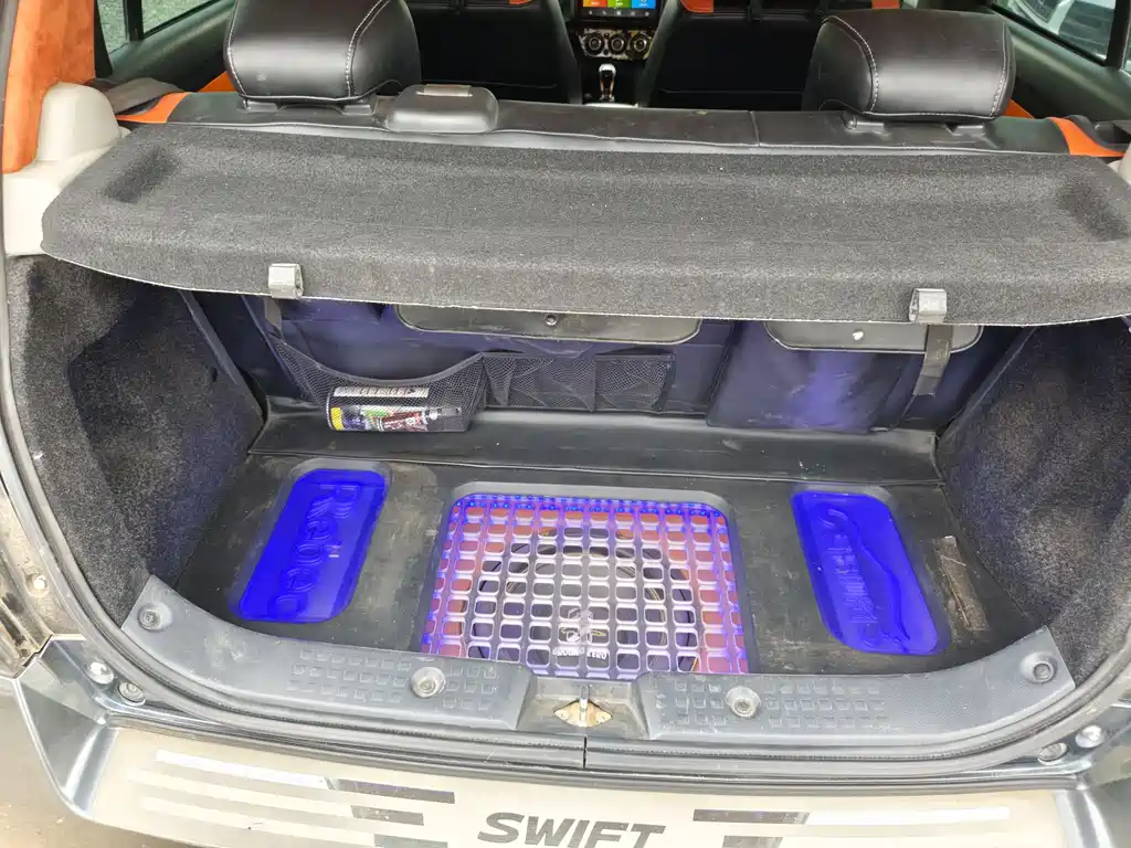 Suzuki Swift — фото 8