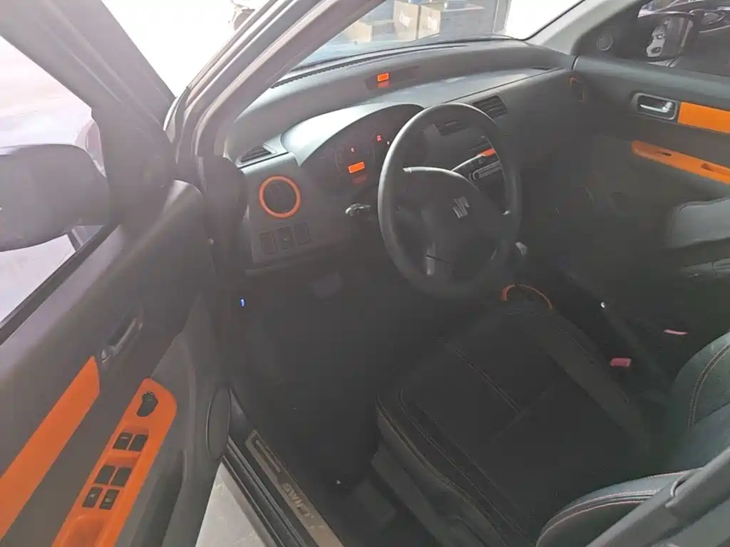Suzuki Swift — фото 16