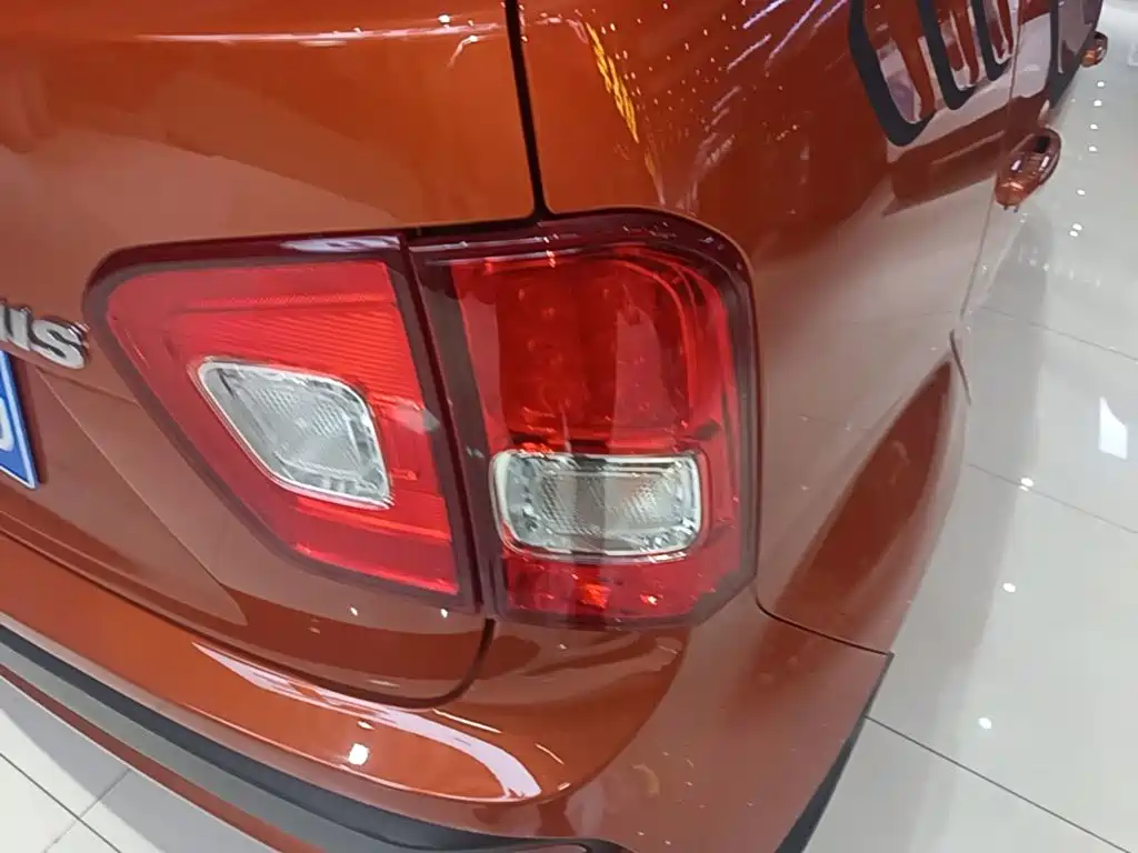 Suzuki Ignis — фото 8