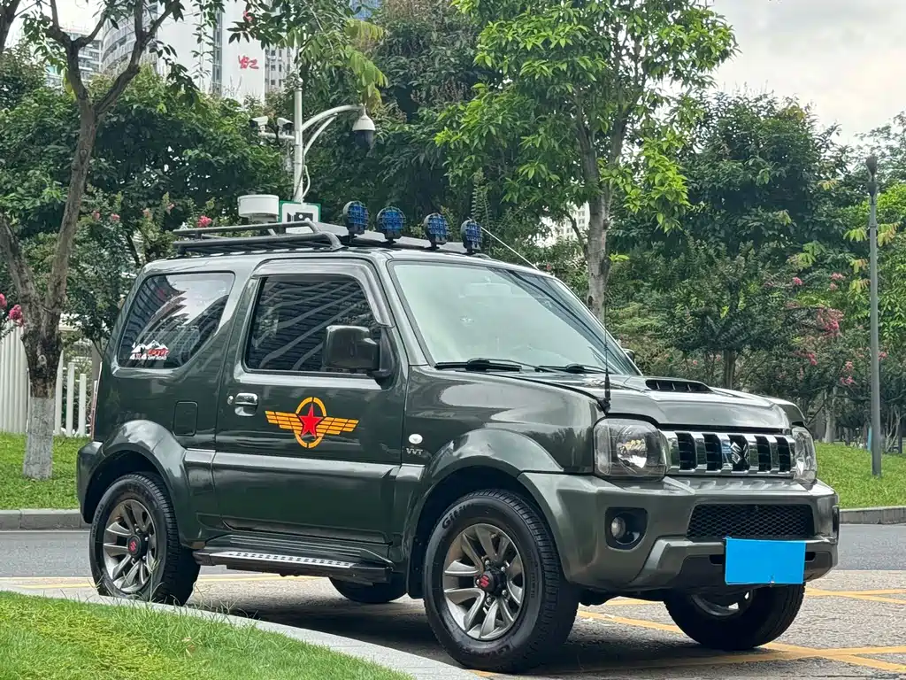 Suzuki Jimny — фото 3