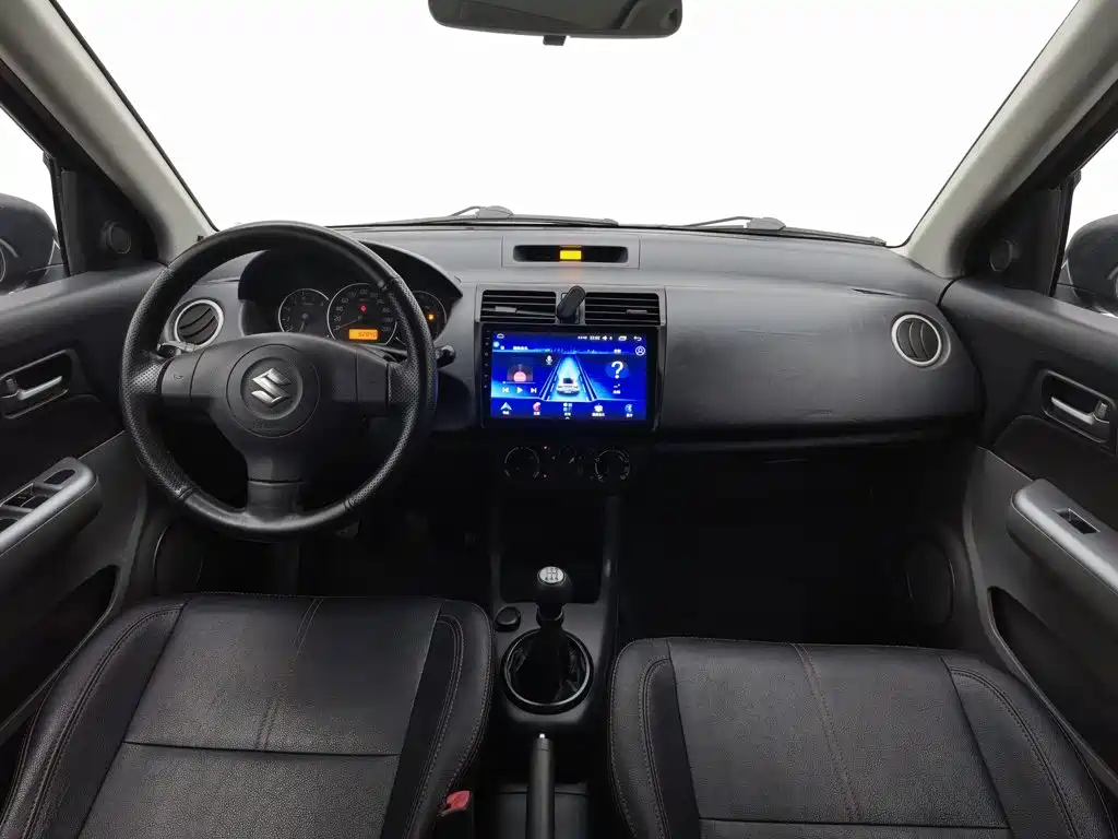 Suzuki Swift — фото 5