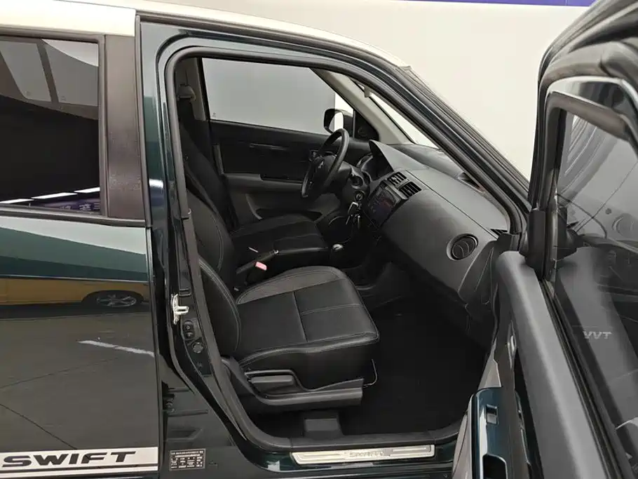 Suzuki Swift — фото 8